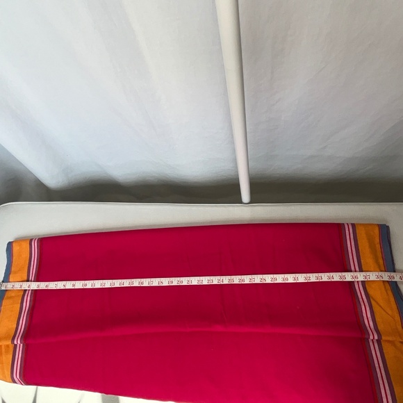 ZARA dark pink multi-colour large shawl scarf in cotton, EUC. - Picture 9 of 14